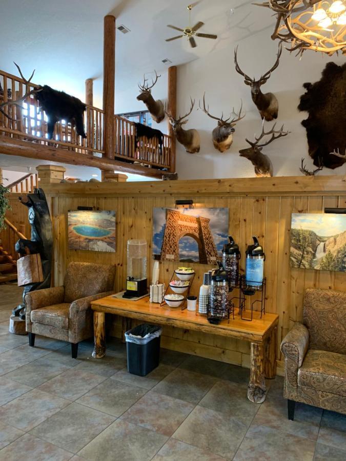 The Antler Lodge - Gardiner Exteriör bild
