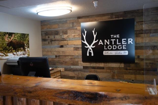 The Antler Lodge - Gardiner Exteriör bild